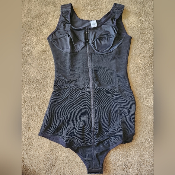 Streamlined Curves Shapewear - Picture 5 of 6